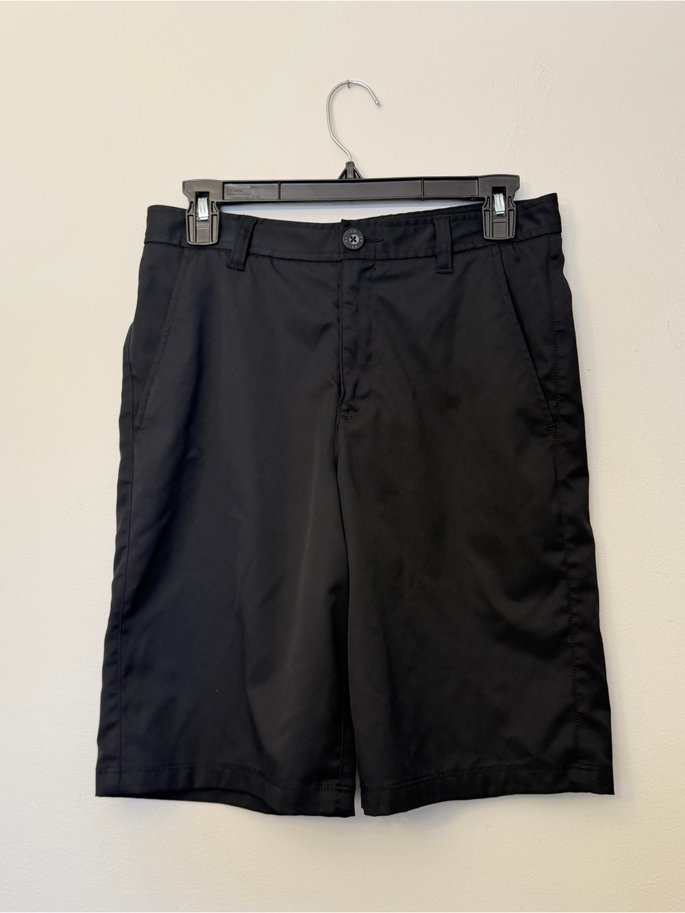 Under Armor Black Performance Golf Shorts boys 18